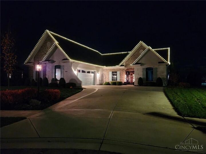 Property Photo:  802 Pebble Place  OH 45371 