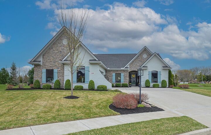 Property Photo:  802 Pebble Place  OH 45371 