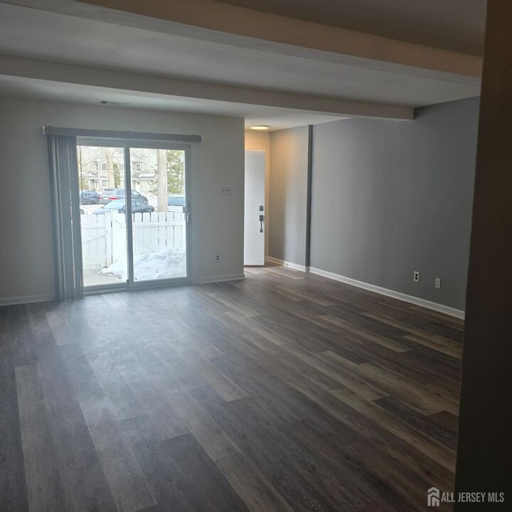 Property Photo:  3 Sweetgum Court  NJ 08824 