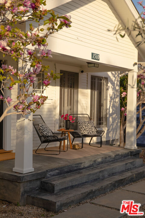 Property Photo:  1510 Electric Ave  CA 90291 