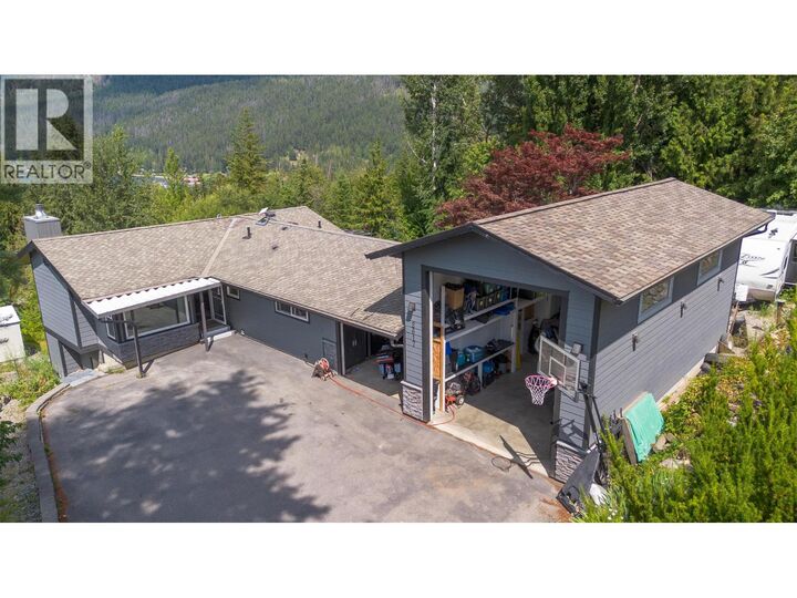 Property Photo: 2617 Mountview Drive BC V0E 1H1