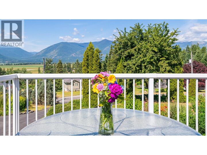 Property Photo:  1506 1st Avenue Northwest  BC V0B 1G6 