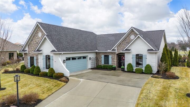 Property Photo:  802 Pebble Place  OH 45371 