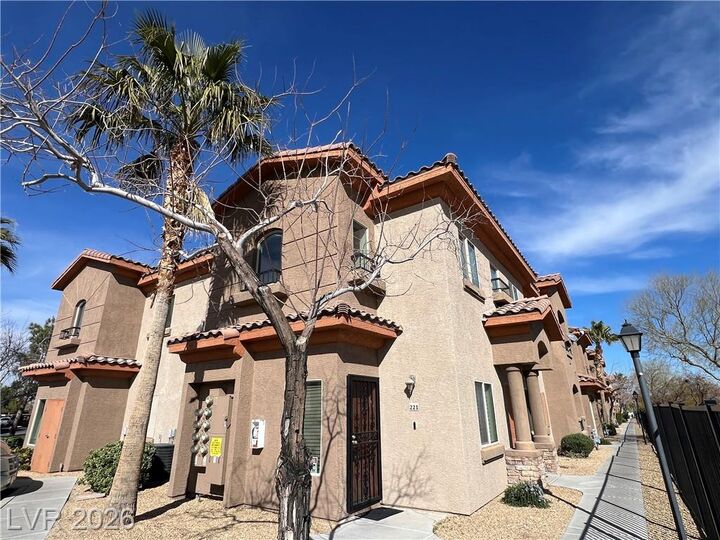 Property Photo:  7701 West Robindale Road 122  NV 89113 