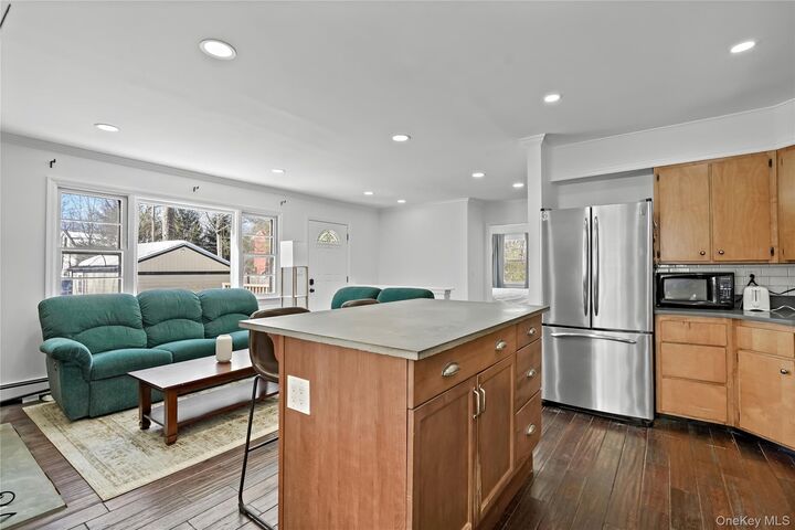 Property Photo:  37 Ridgeland Road  NY 10590 