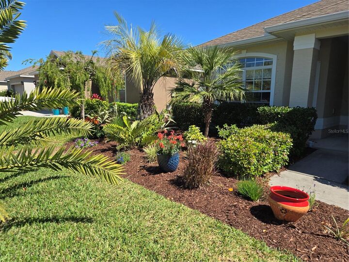 Property Photo:  527 Safe Harbor Drive  FL 32141 