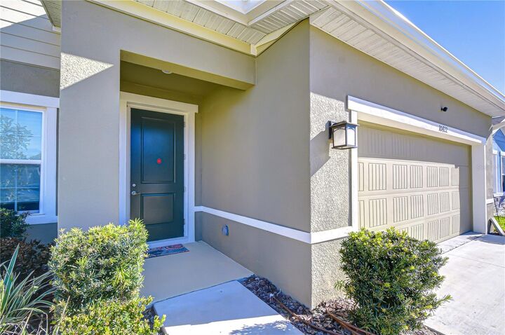 Property Photo: 10422 Gliding Eagle Way FL 34638