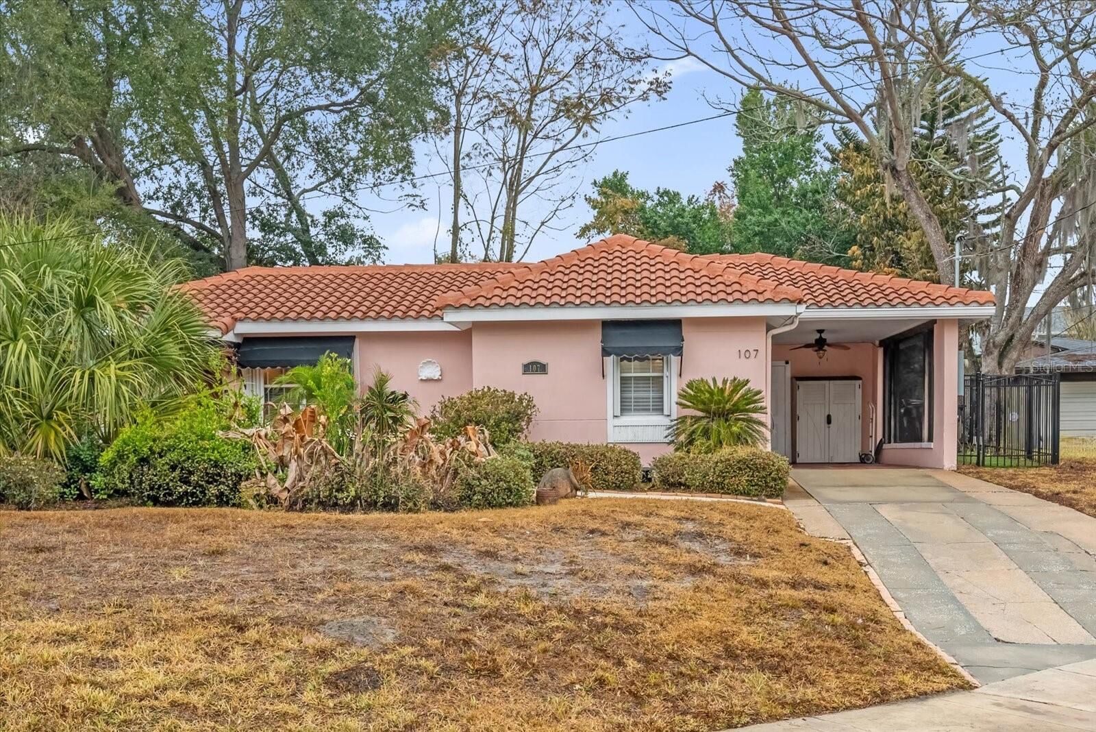 Property Photo:  107 NE Ivanhoe Boulevard  FL 32804 