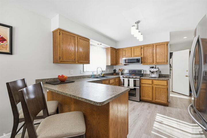 Property Photo:  46602 Meadowview Drive  MI 48317 