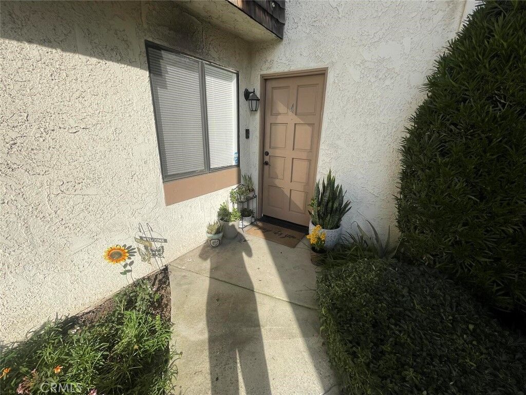 Property Photo: 950 W Lambert 4 CA 90631