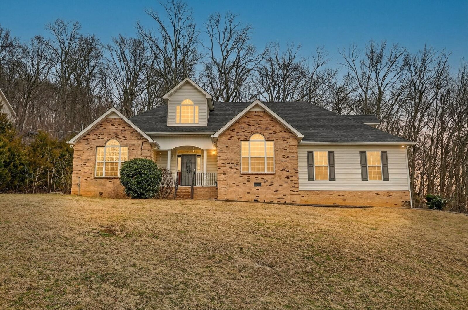 Property Photo:  210 Matt Dr  TN 37020 