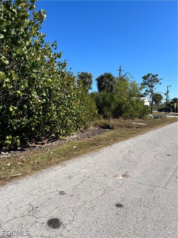 Property Photo:  3500 Tropical Point Drive  FL 33956 