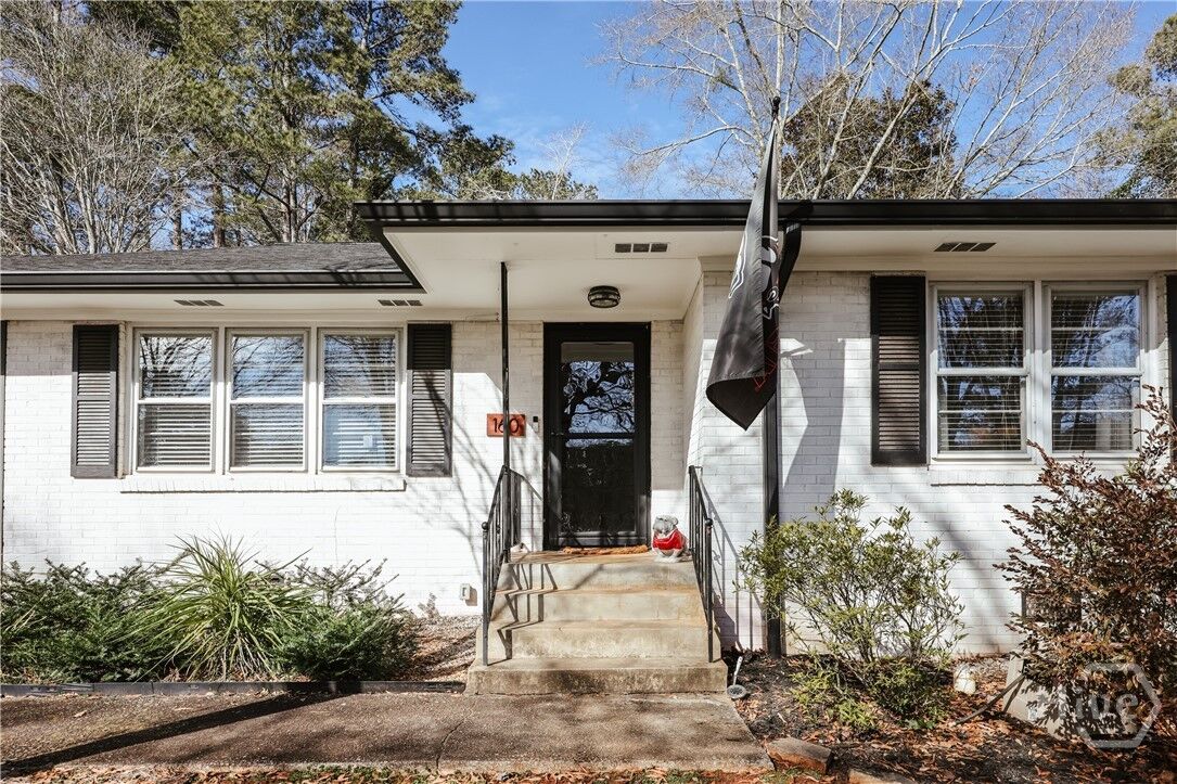 Property Photo:  160 Pine Valley Drive  GA 30606 