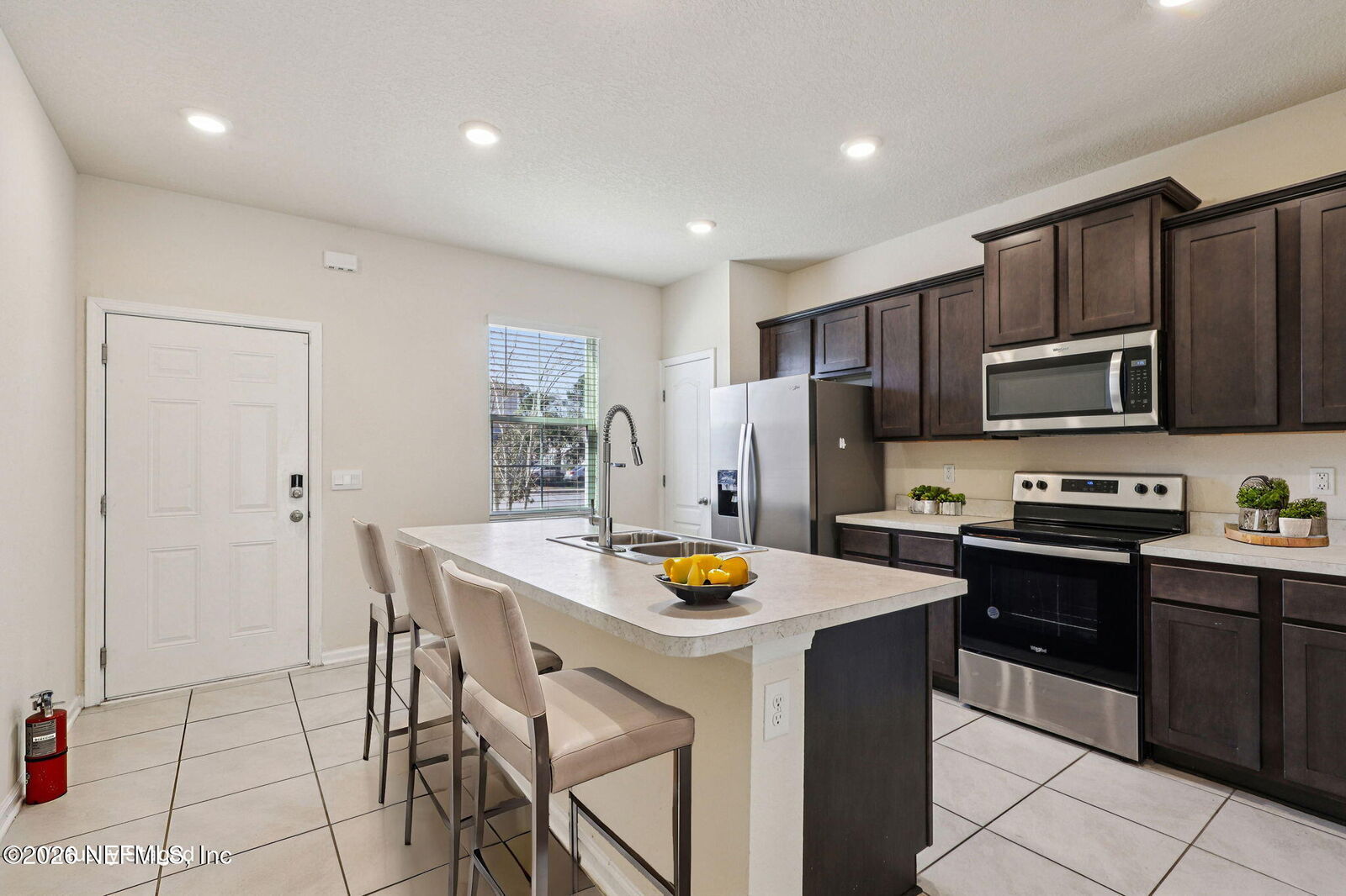 Property Photo: 871 Gate Run Road FL 32211