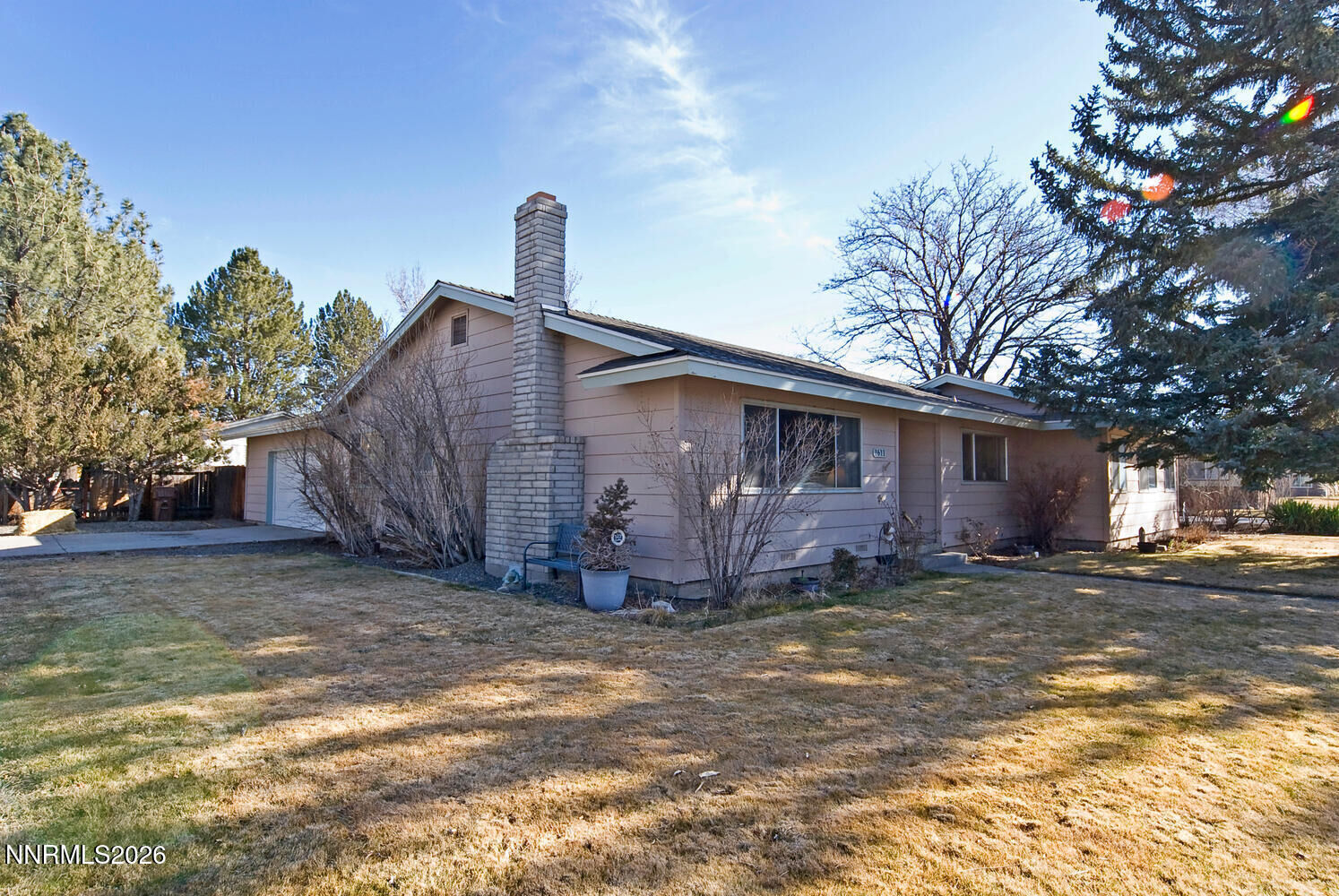 Property Photo: 1611 Wildrose Drive NV 89423