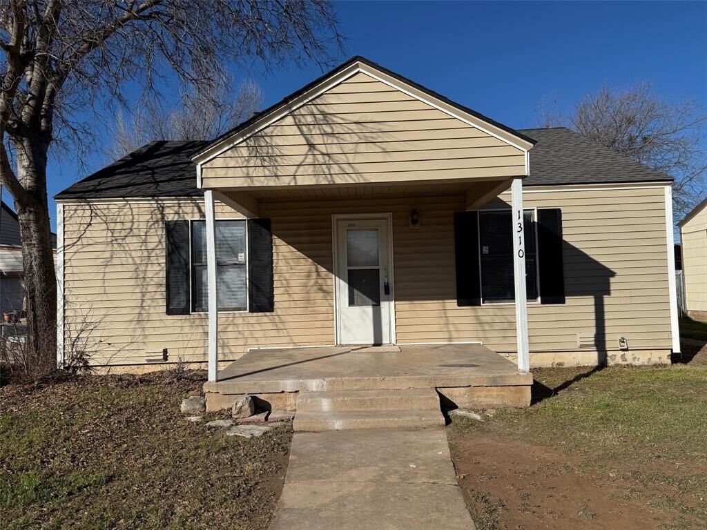 Property Photo:  1310 Marshall Street  TX 79605 