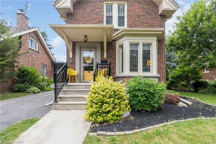 Property Photo:  19 Lincoln Avenue  ON N3T 4S5 