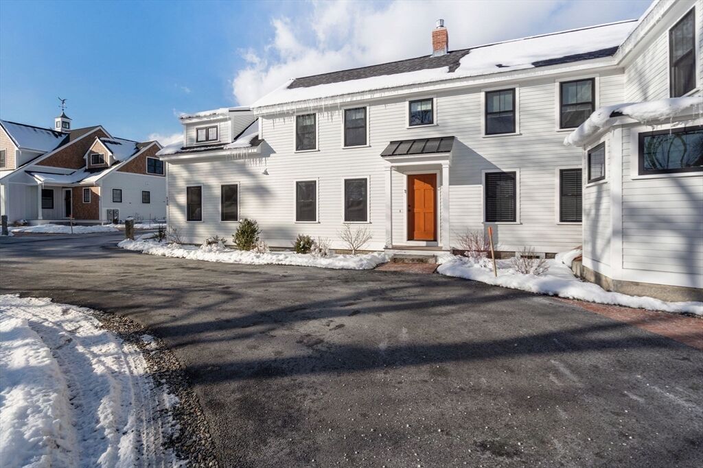 Property Photo:  128 Main St 1  MA 01886 