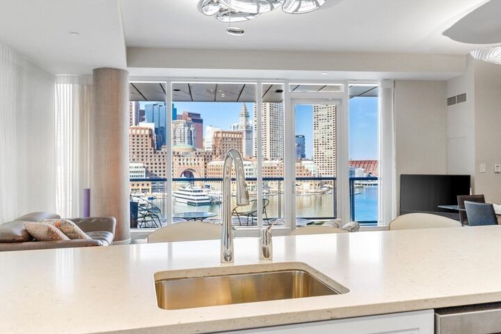 Property Photo: 22 Liberty Dr 7M MA 02210