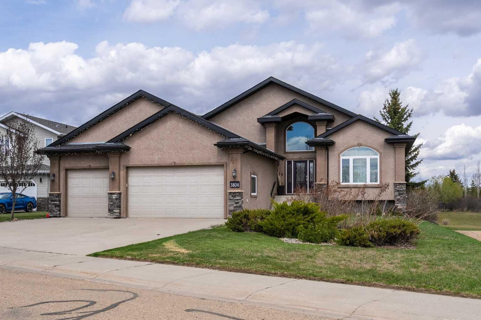 Property Photo: 3804 69A Street Close AB T4V 5A8