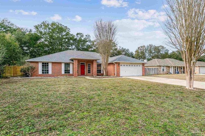 Property Photo: 5181 Hawks Nest Dr FL 32570