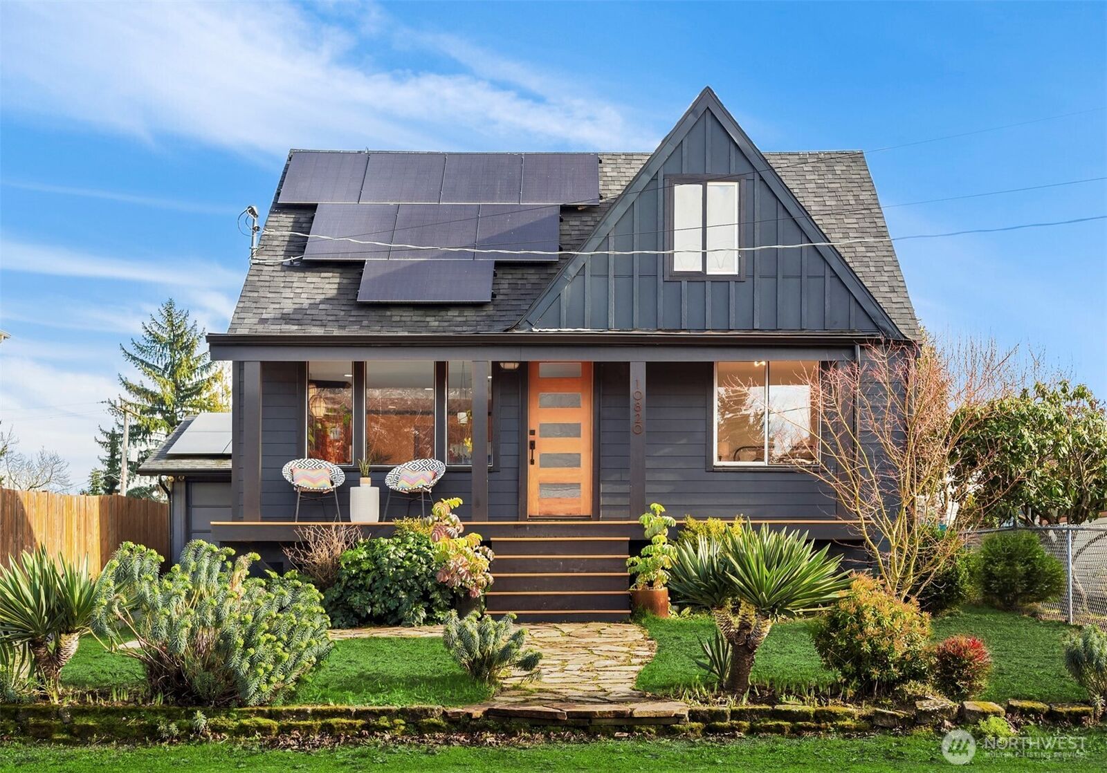 Property Photo:  10820  2nd Avenue SW  WA 98146 