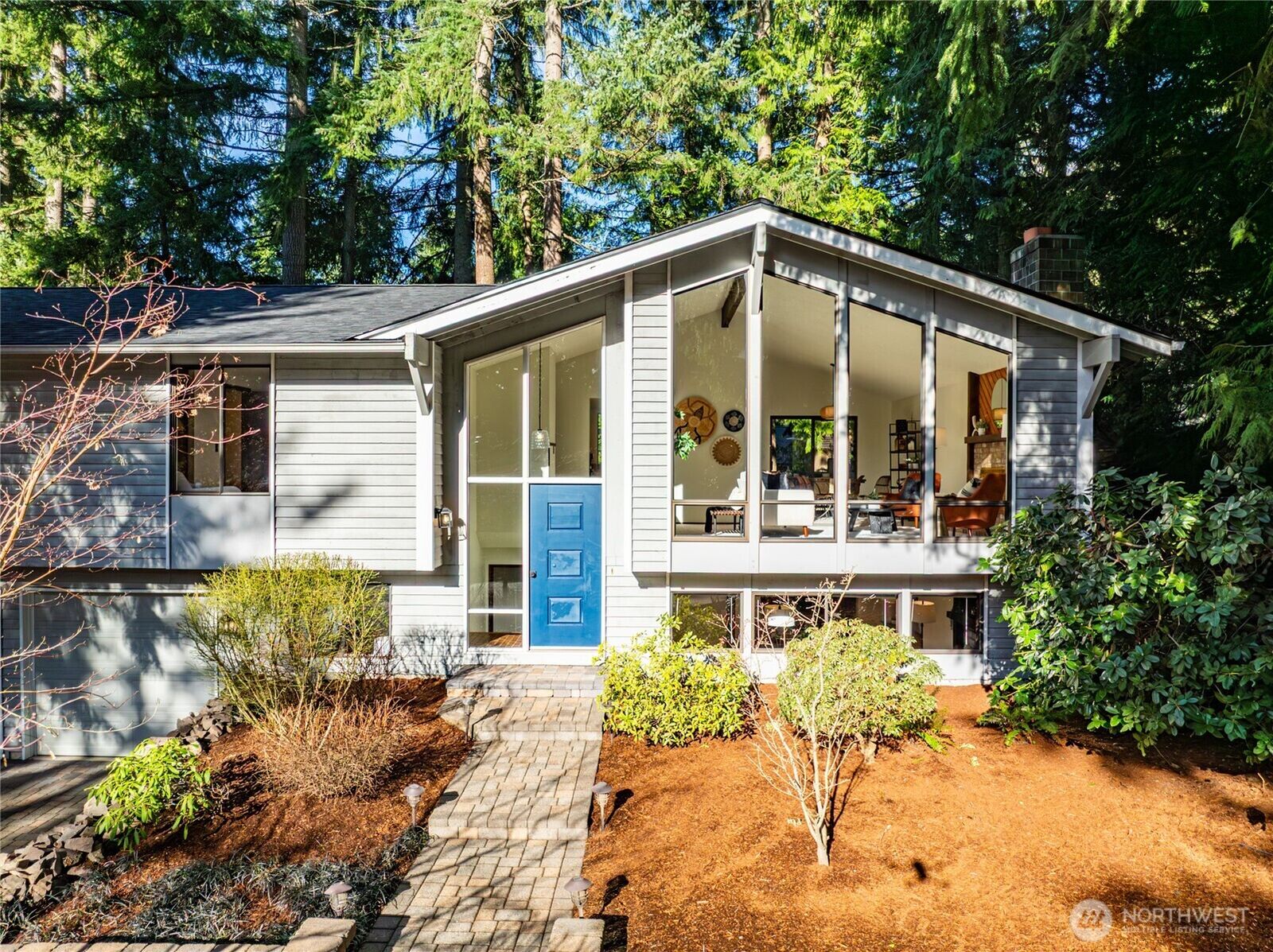 Property Photo:  10027  169th Avenue NE  WA 98052 