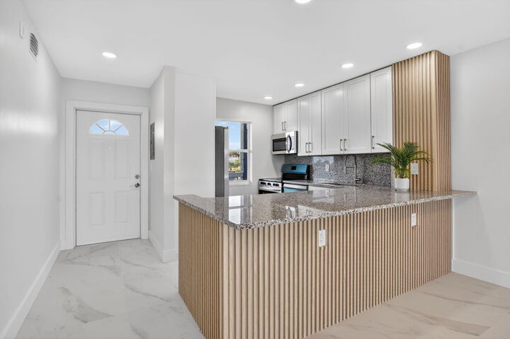 Property Photo:  9880 Marina Boulevard 1536  FL 33428 