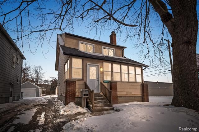 Property Photo:  20734 Caledonia Avenue  MI 48030 