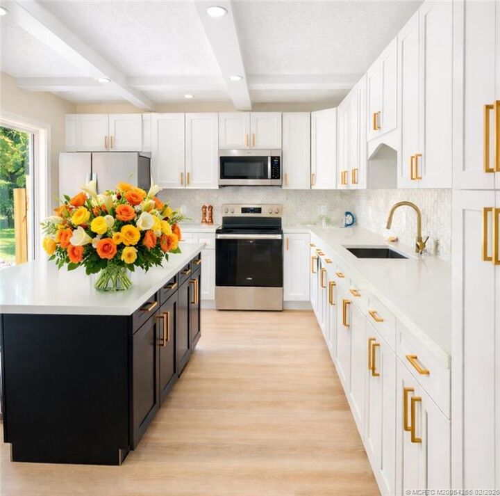 Property Photo:  3575 Sunset Trace Circle 3575  FL 34990 