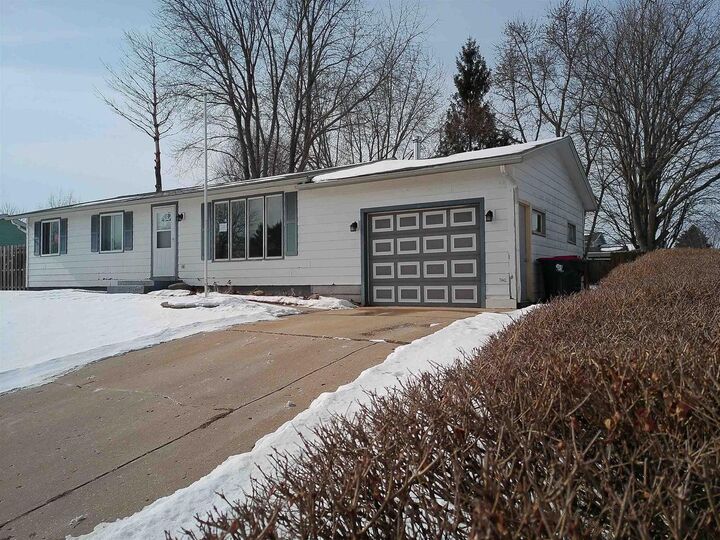 Property Photo: 502 Arthur Drive WI 53525