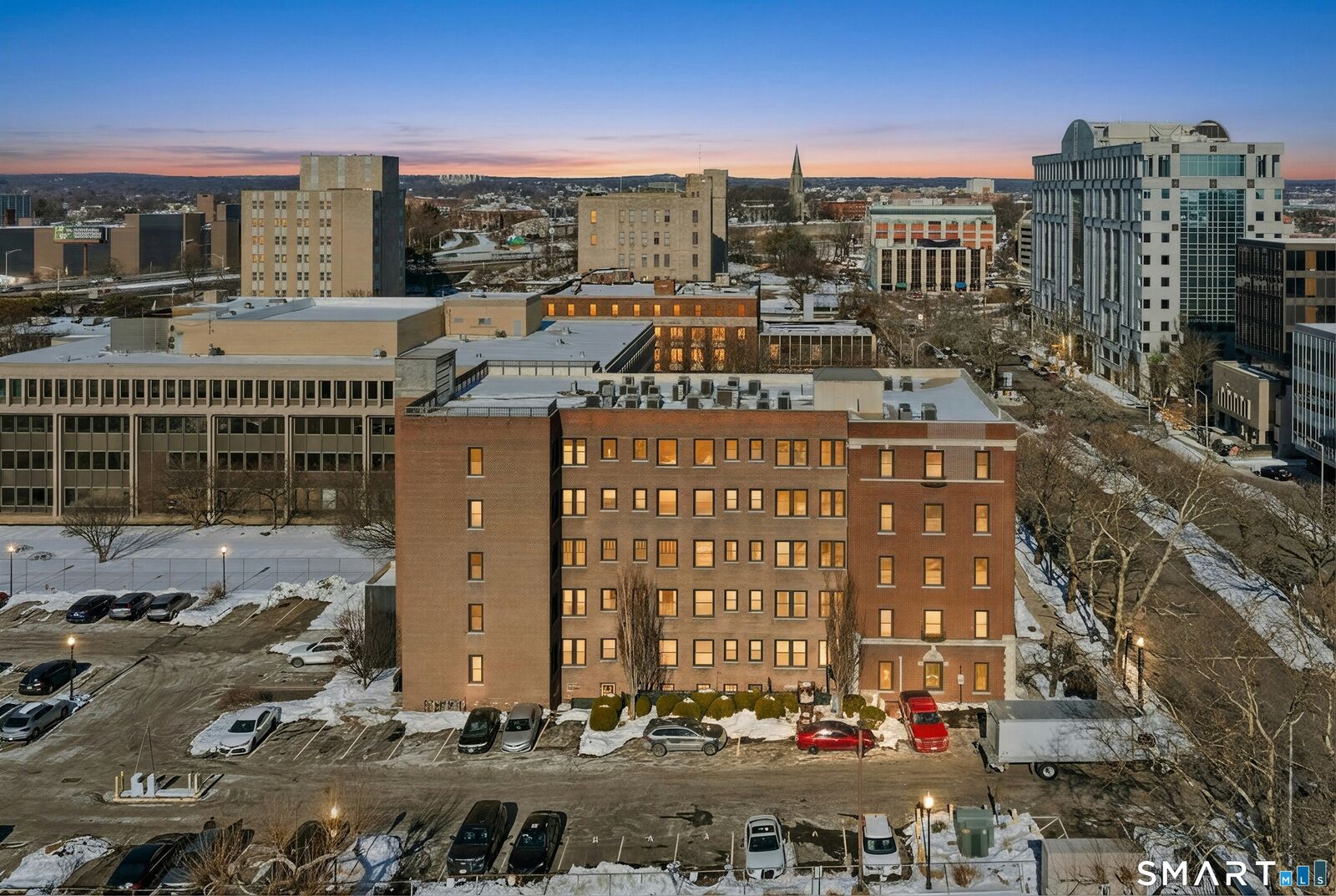 Property Photo:  881 Lafayette Boulevard 4N  CT 06604 