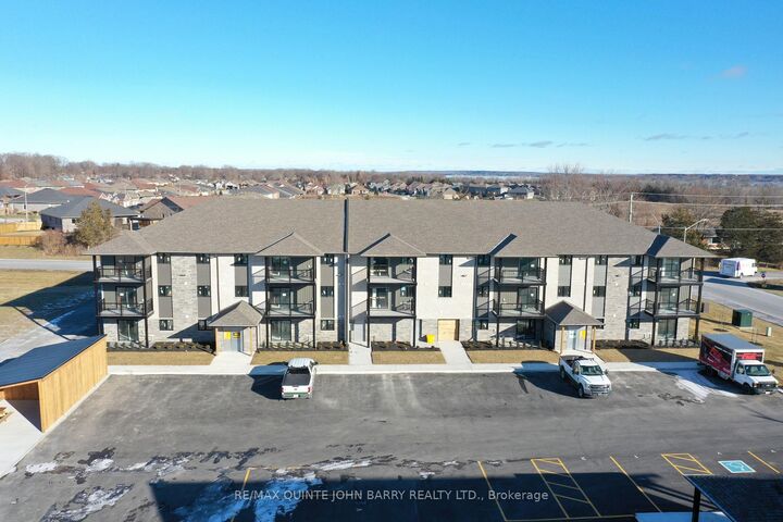 205-10 Hillside Meadow Drive — photo 1