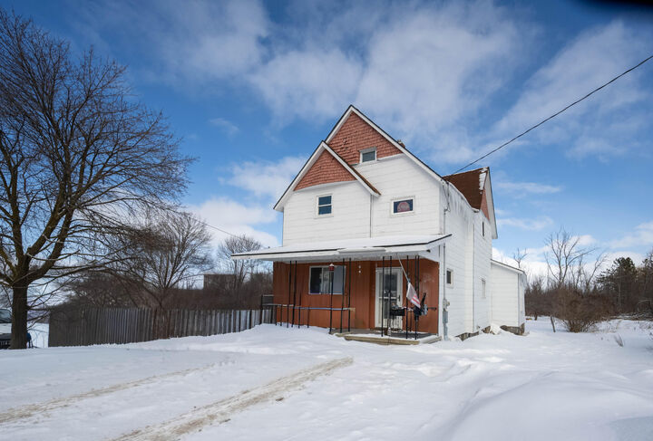 Property Photo:  1238 Court Street  MI 49721 