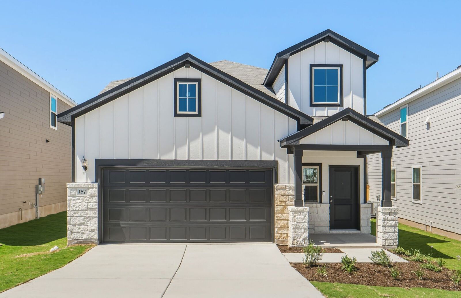 Property Photo:  157 Green Berets Bend  TX 76537 