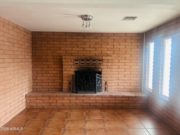 Property Photo:  1621 S Marilyn Ann Drive  AZ 85281 