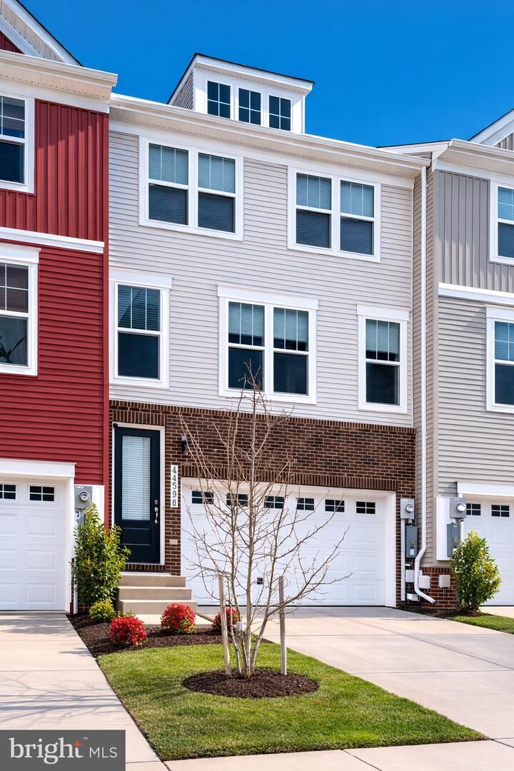 Property Photo:  44596 Nolani Way  MD 20619 