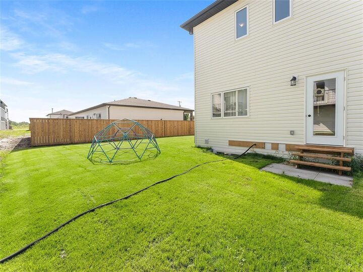 Photo de la propriété:  13 Church Street  MB R0E 2B0 