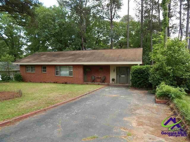 Property Photo:  204 Springdale Drive  GA 31088 
