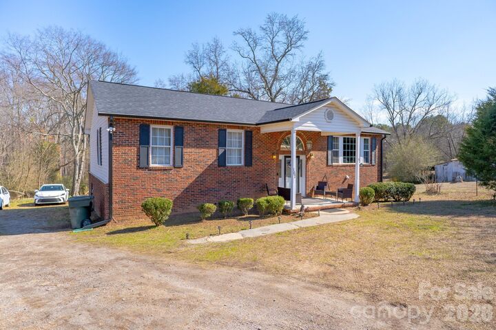 Property Photo: 167 S Main Street SC 29729