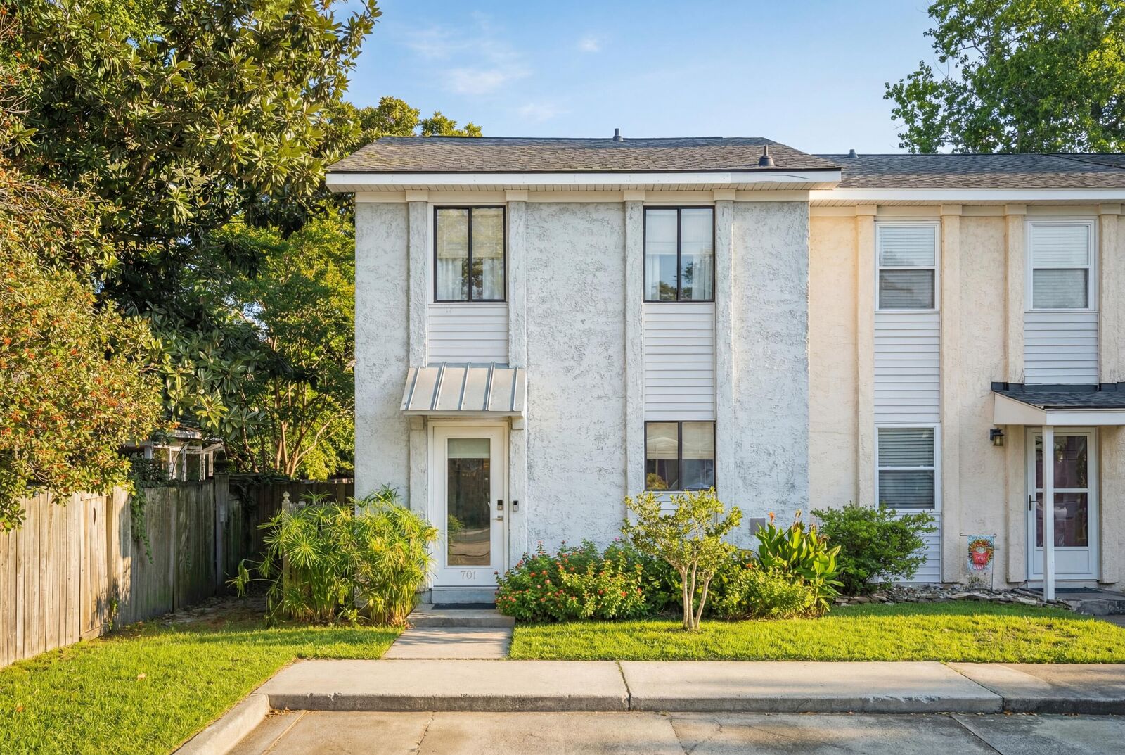 Property Photo:  701 Davenport Drive  SC 29464 