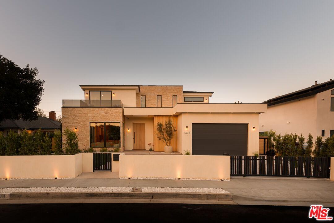 Property Photo: 14813 McCormick St CA 91411