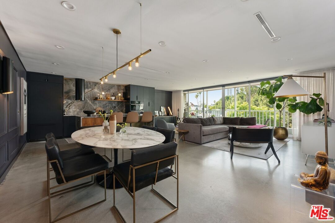 Property Photo:  1400 N Sweetzer Ave  CA 90069 