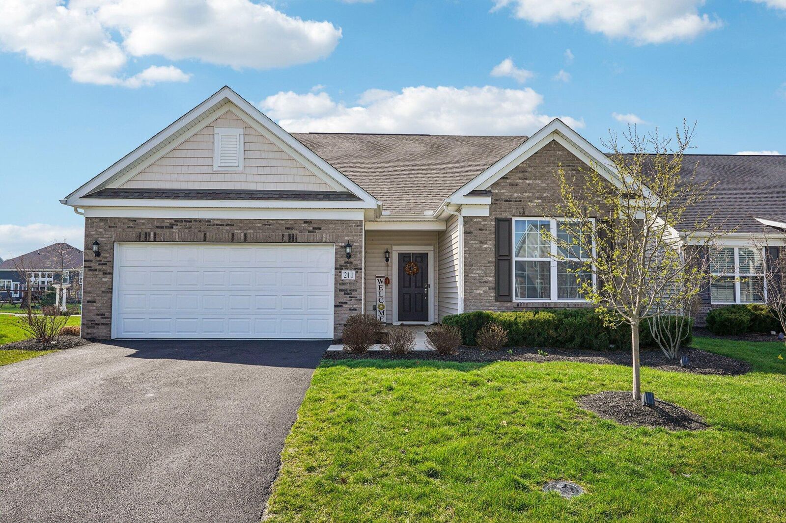 Property Photo:  211 Solstice Road  OH 43015 