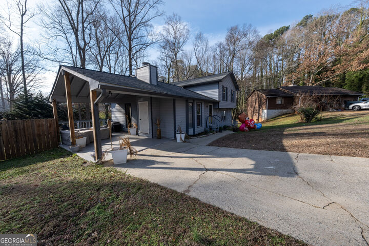 Property Photo: 3000 Creekwood Lane GA 30044