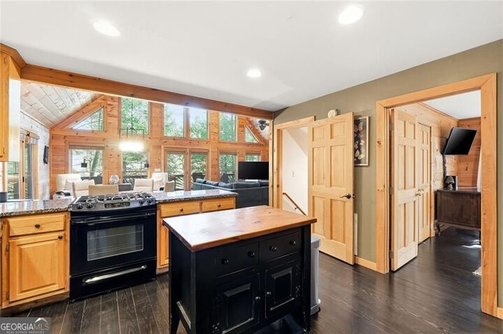 Property Photo:  834 Indian Cave Road  GA 30536 