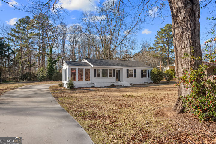 Property Photo: 544 Franklin Street GA 30233