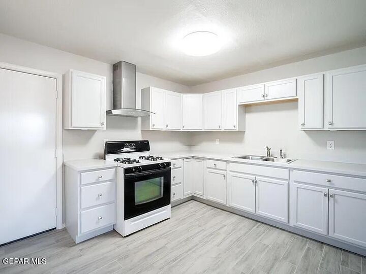 Property Photo: 10540 Brisbane Way TX 79936