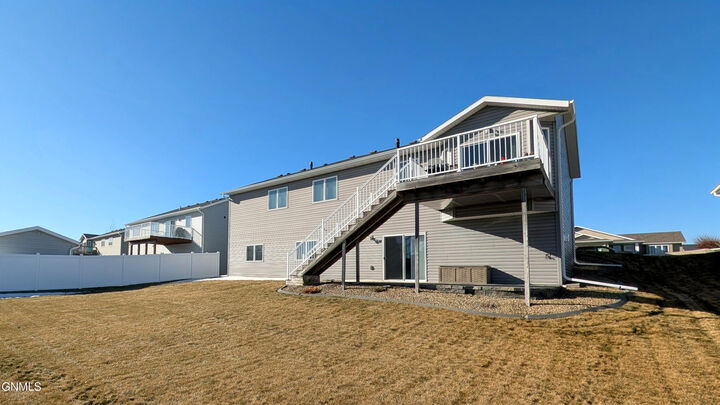 Property Photo:  4801 Windsor Street  ND 58503 