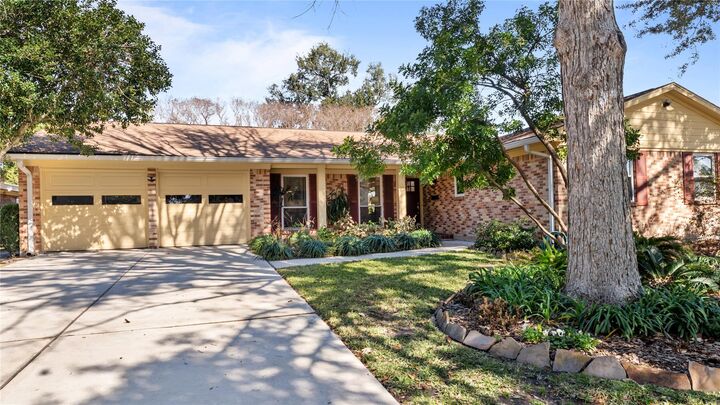 Property Photo:  5630 Sylmar Road  TX 77081 